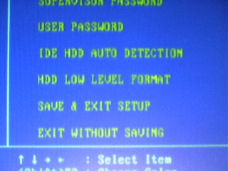 HDD LOW LEVEL FORMAT�̕��������I